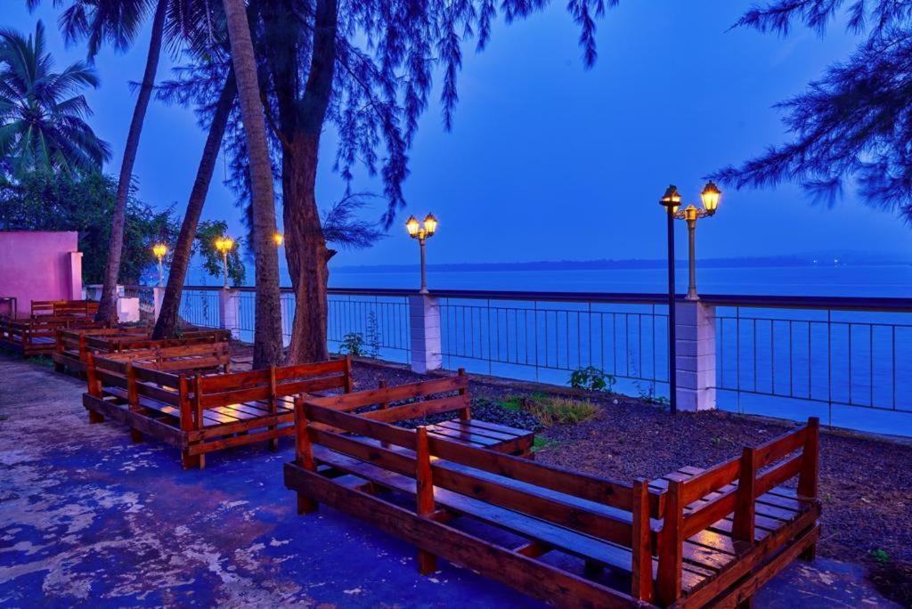Blu Missel By The River Ribandar Exterior foto